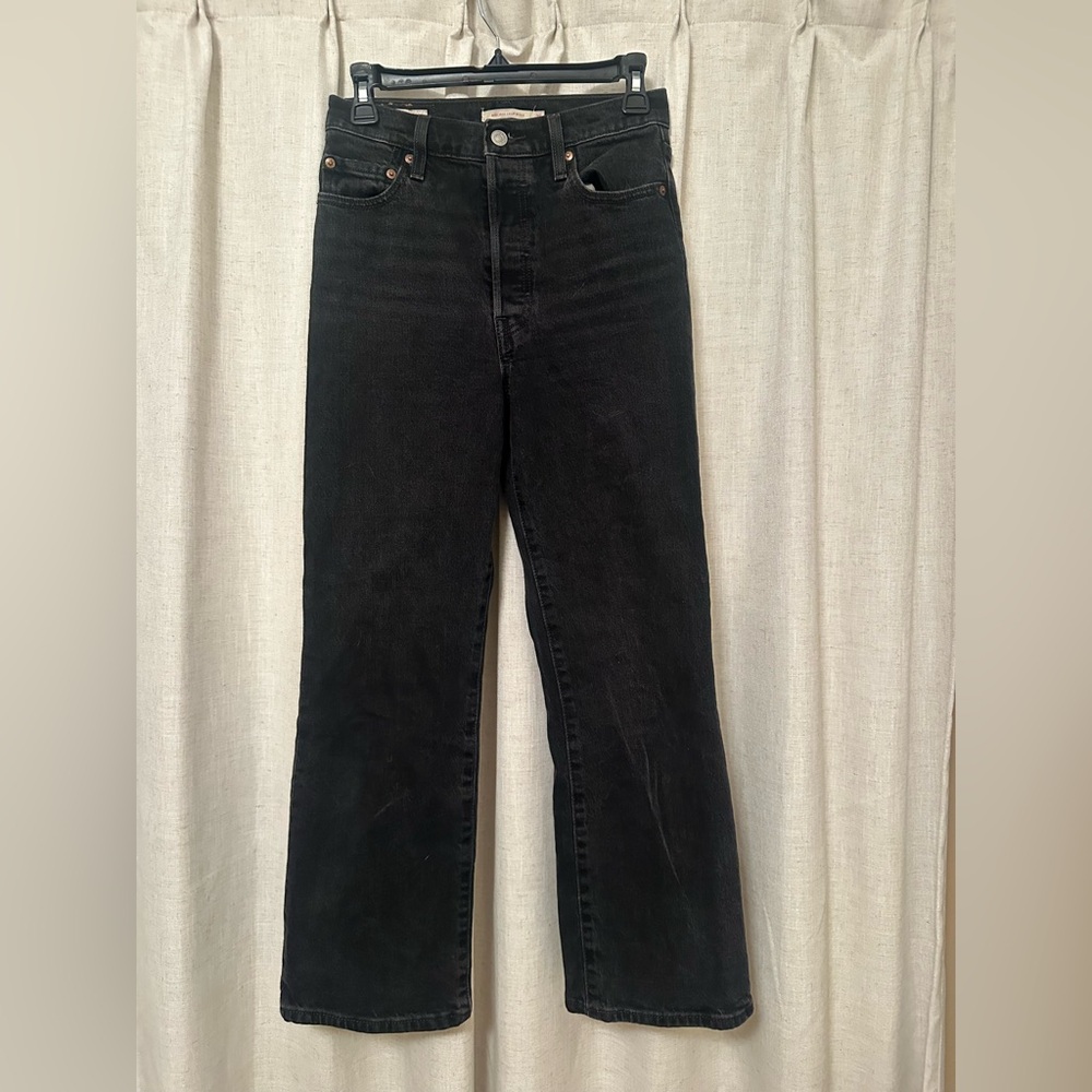 Levi’s Ribcage Cropped Bootcut Jeans
